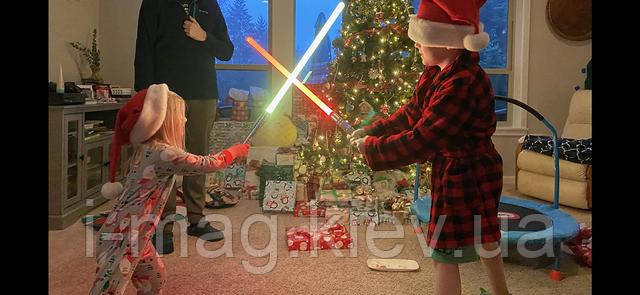 Меч лазерный с изменяющимися цветами со звуками боя Световой меч джедая многоцветный