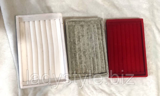 Демонстраційне обладнання для прикрас Бюсти, Браслетниці, Стійки, Планшети