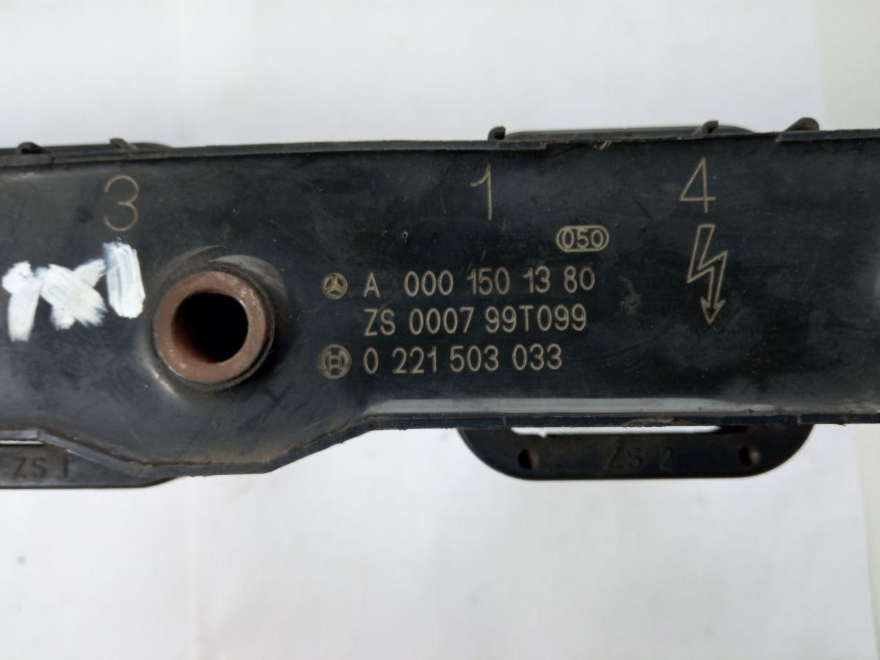 Катушка запалювання Mercedes A 000 150 13 80 / A0001501380 / 0 221 503 033 / 0221503033