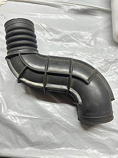 Патрубів повітряного фільтра Ніва-Шевроле оригінал