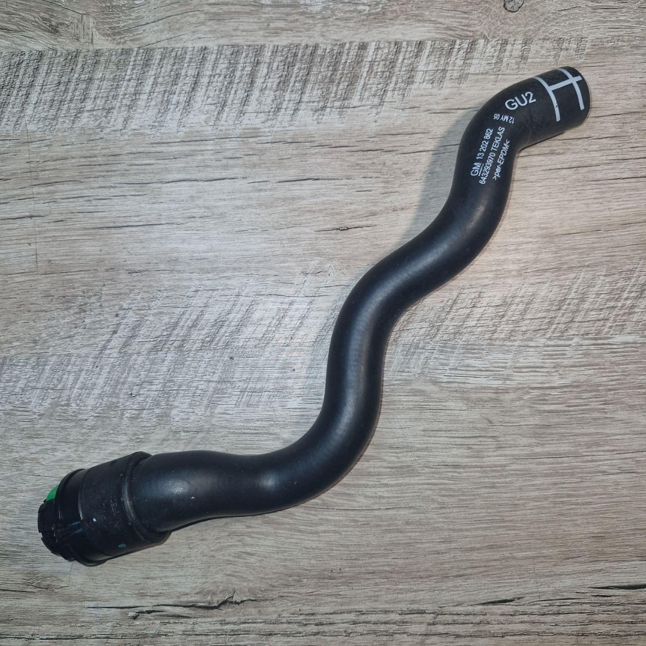 Патрубок печінка впускний GENERAL MOTORS 13202862 OPEL ASTRA 04 ->