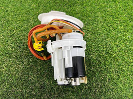 Паливний насос AUDI A4 B9 2.0 2017 (б/у)