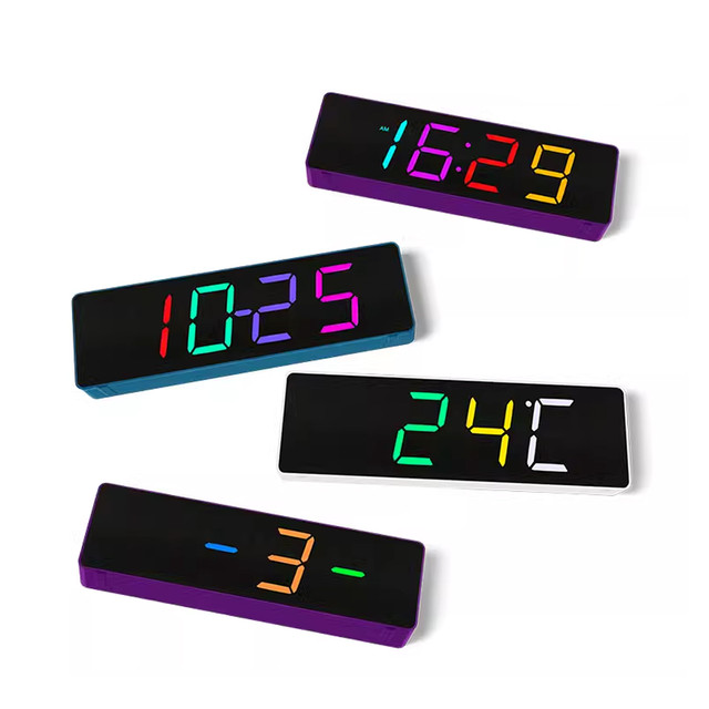 Електронний годинник з RGB LED будильником DIY