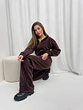 Коричневий теплий жіночий комбінезон оверсайз із двостороннього флісу, фото 6