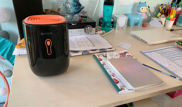 Осушувач повітря з поглиначем вологи Maltec DH-800 чорний