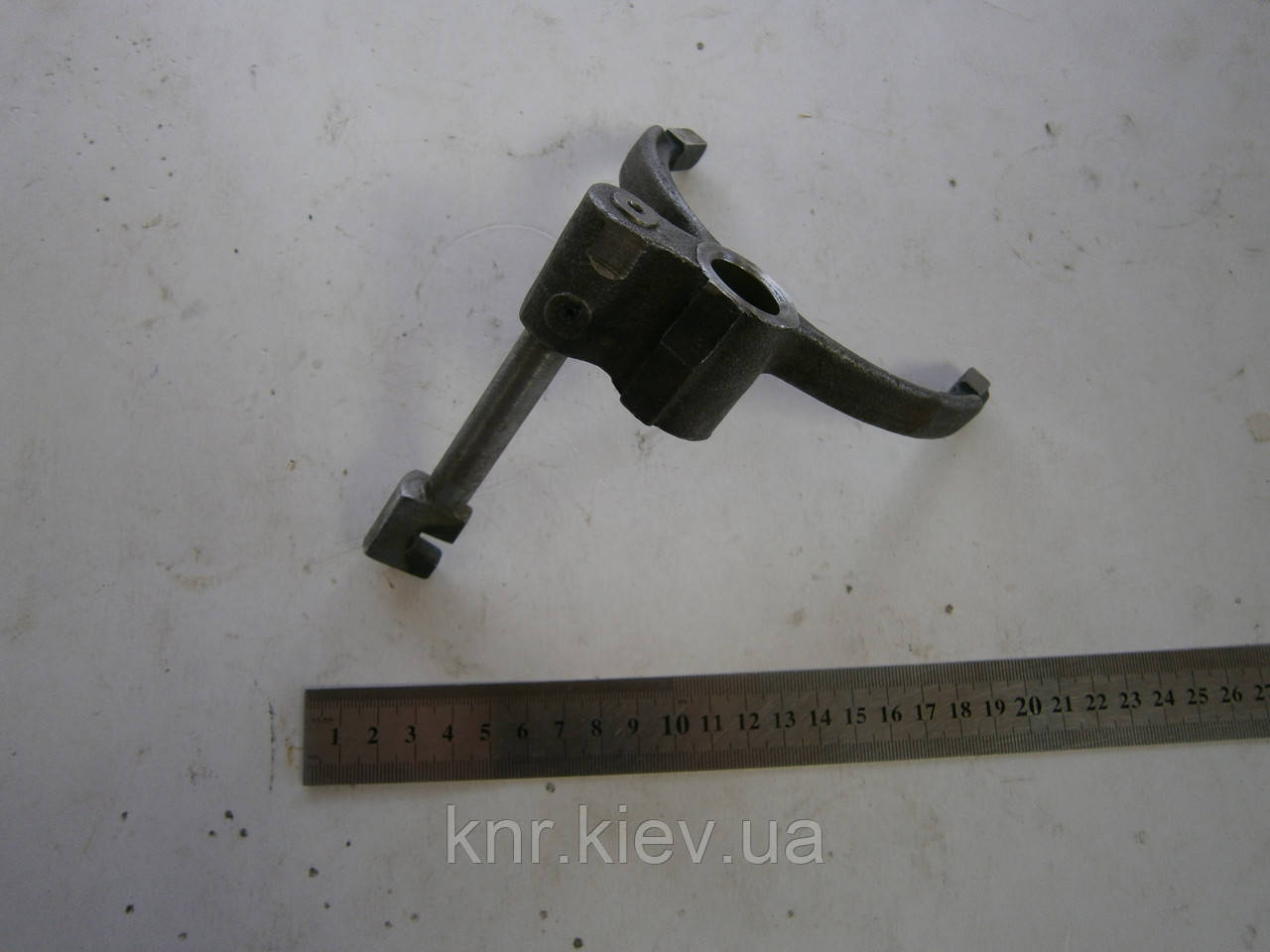 Вилка КПП 1-й і задньої передачі JAC 1020 (Джак)