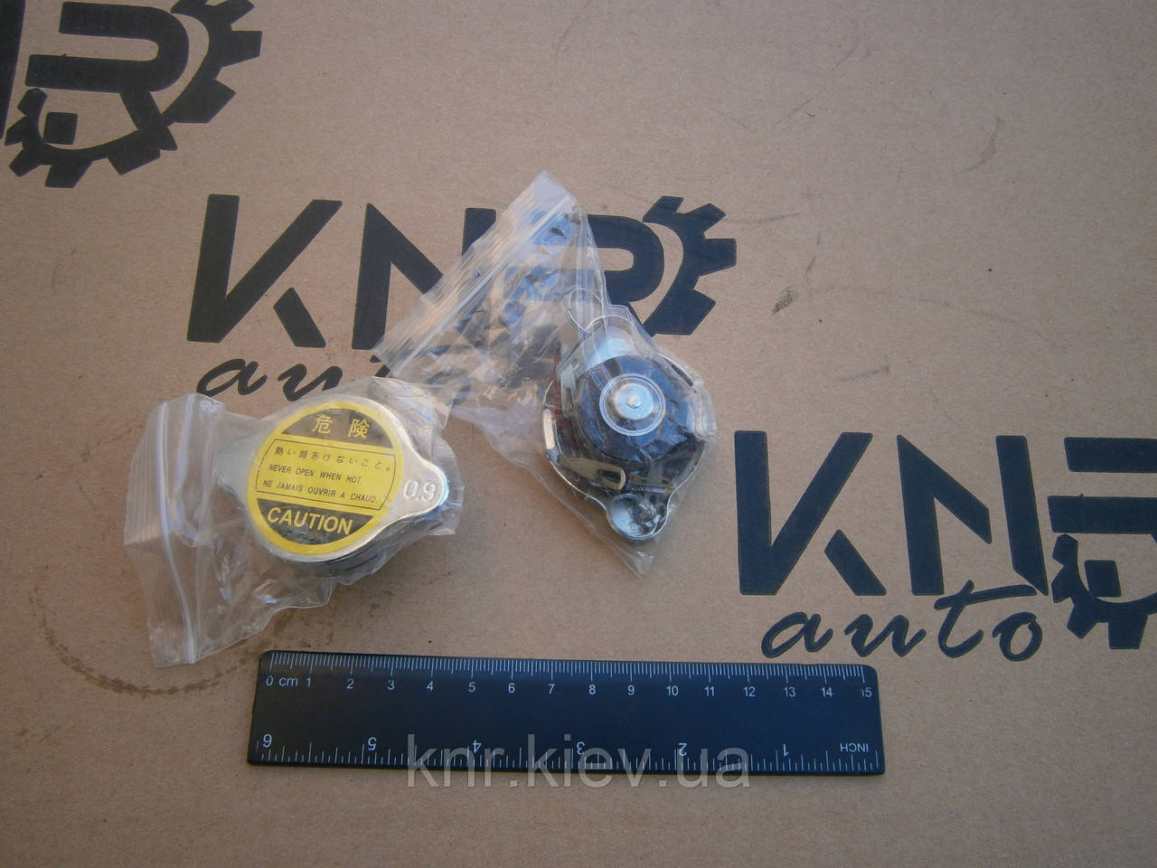 Кришка радіатора FAW-6371