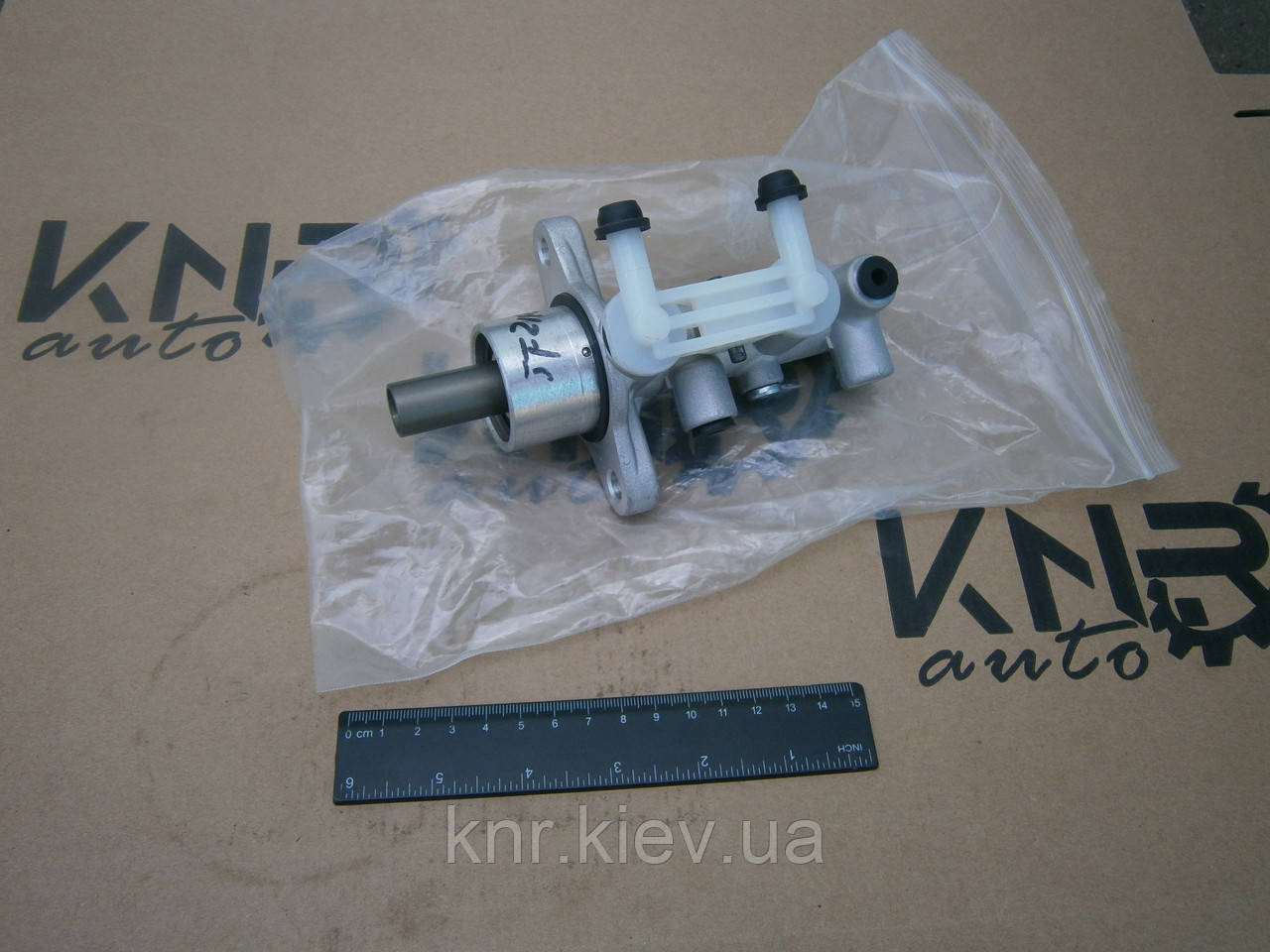 Циліндр гальмівний головний FAW-6371