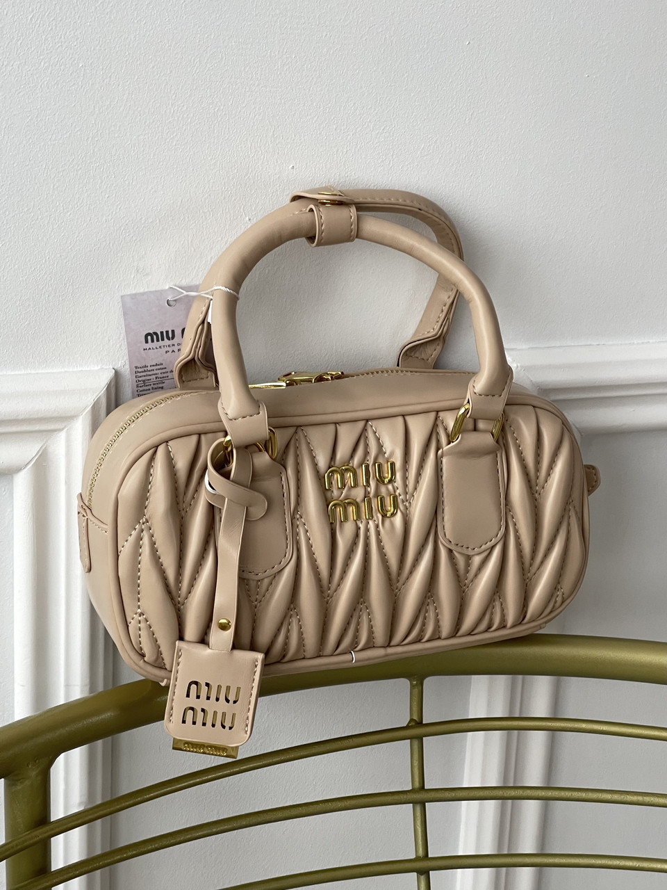 Сумка жіноча Miu Miu Arcadie Matelassé бежевий крос боді Міу Міу, фото 1