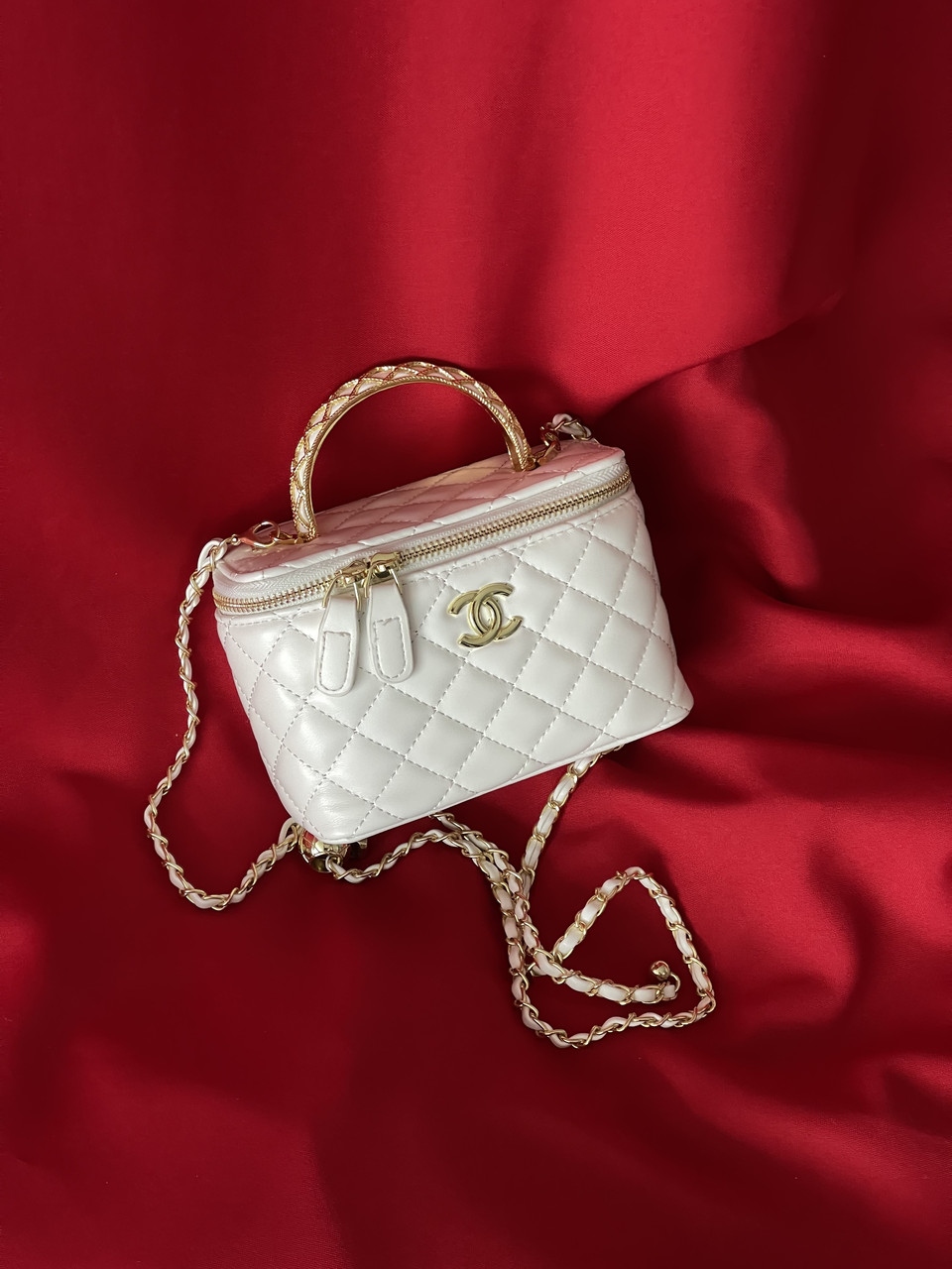 Сумка жіноча клатч Chanel Classic Black Lambskin білий із золотим ланцюжком Шанель, фото 1