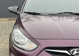 Накладки на дзеркала із вирізом під поворот BMW-style для Hyundai Accent ABS-пластик (2 шт)