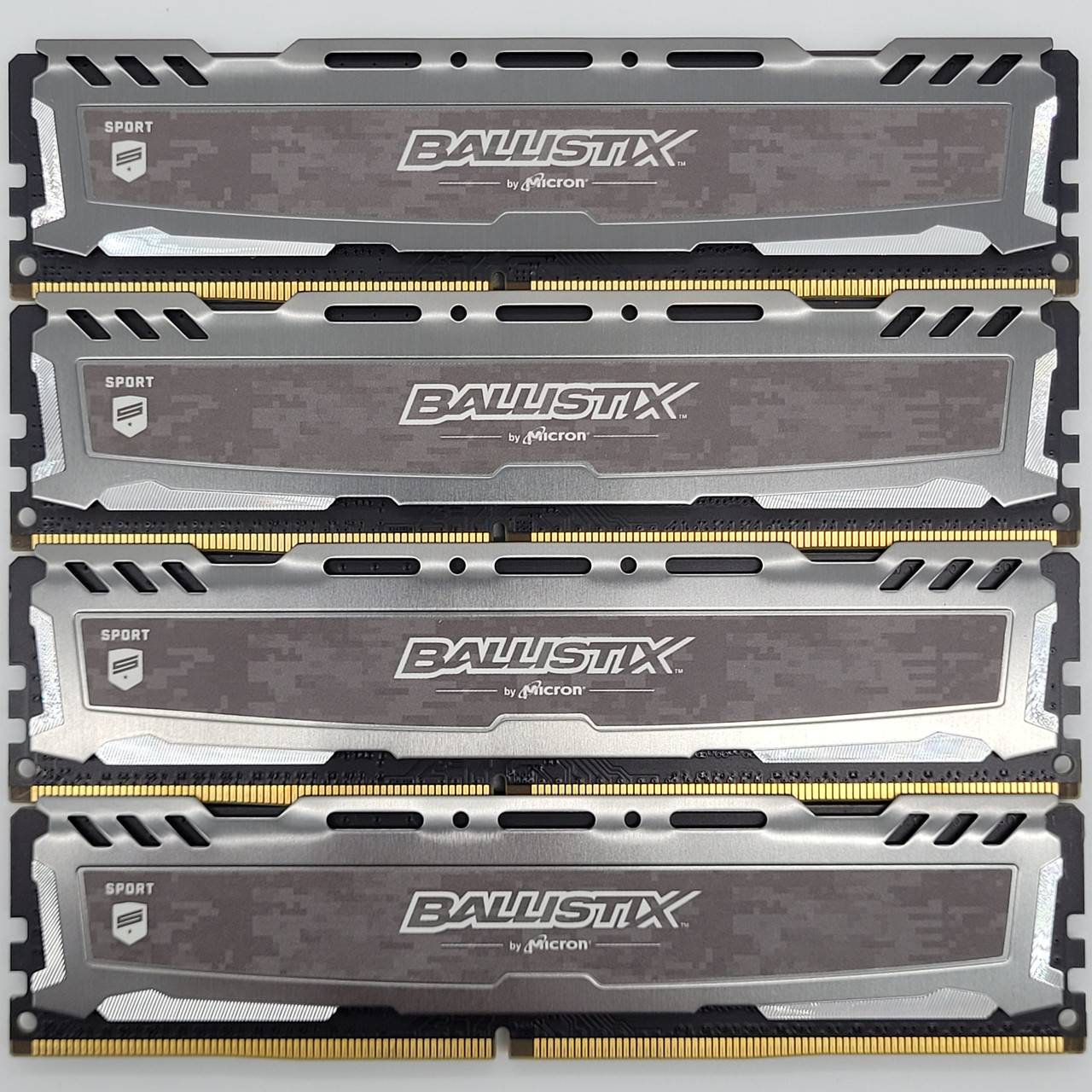 Комплект оперативної пам'яті Crucial DDR4 16Gb (4x4Gb) 2400MHz PC4-19200U 1R8 CL16 (BLS4G4D240FSB) Б/В