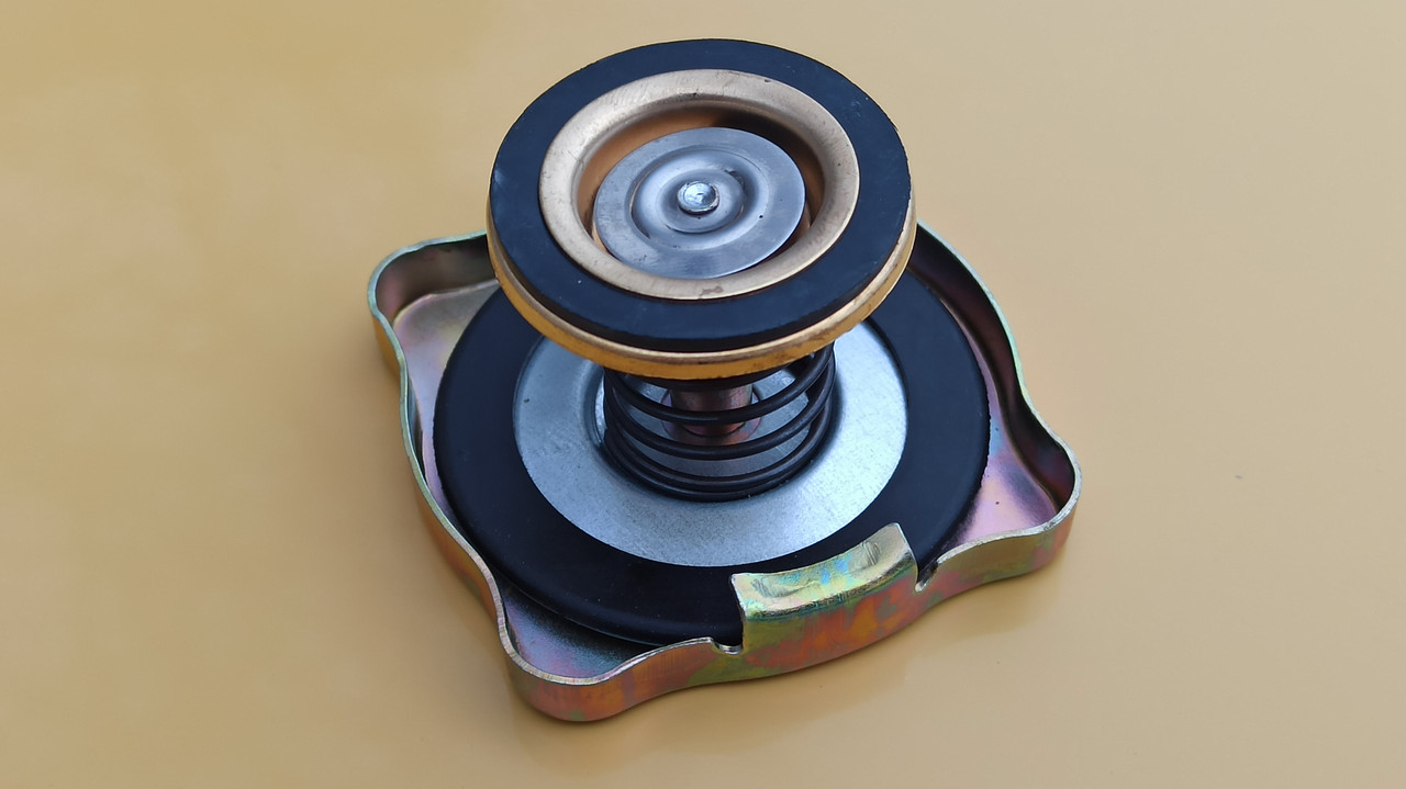 Кришка радіатора 2101, 2102, 2103, 2104, 2105, 2106, 2107 RAF (корка)