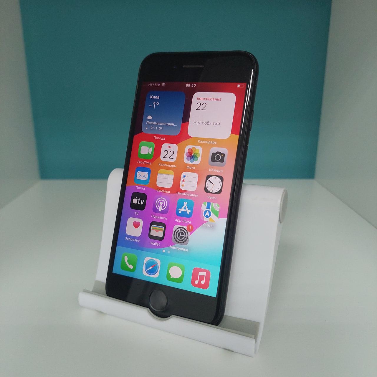 БУ Смартфон Apple iPhone SE 128GB (Оригінал Apple)2020