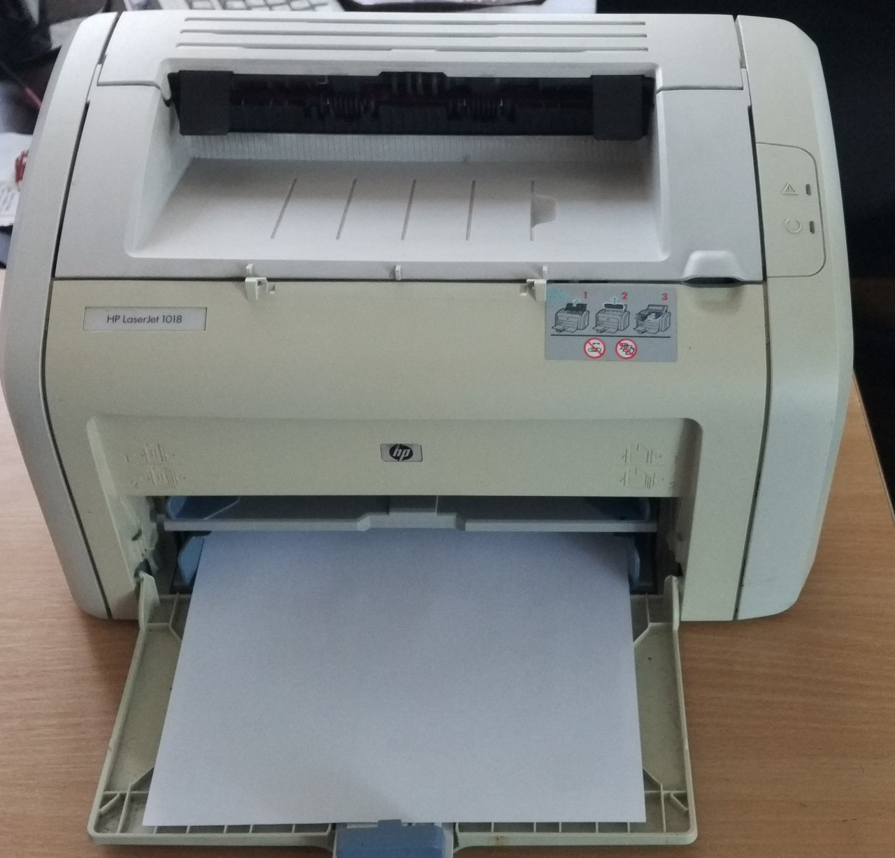 Принтер HP LaserJet 1018 б/в