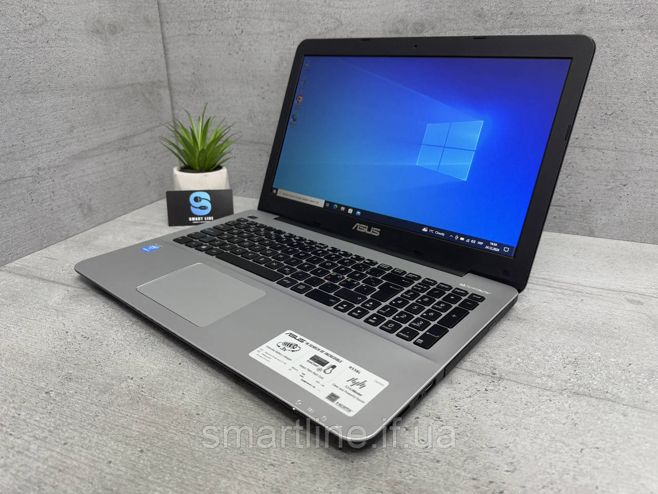 I5-4210u 8gb ddr3 240gb ssd 15.6" Бюджетний ноутбук Asus R556L