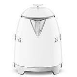 Компактний глянсовий електрочайник Smeg KLF05WHEU RETRO STYLE дизайнерський білий чайник 3D-логотипом, фото 3