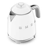 Компактний глянсовий електрочайник Smeg KLF05WHEU RETRO STYLE дизайнерський білий чайник 3D-логотипом, фото 5
