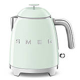 Компактний глянсовий електрочайник Smeg KLF05WHEU RETRO STYLE дизайнерський білий чайник 3D-логотипом, фото 11