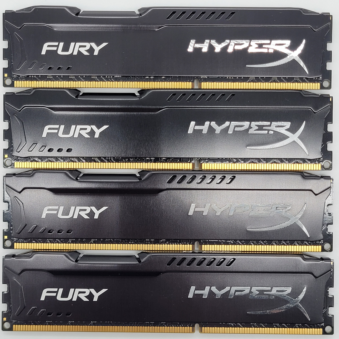 Комплект оперативної пам'яті Kingston DDR3 32Gb (4x8Gb) 1866MHz PC3-14900U 2R8 CL10 (HX318C10FBK2/16) Б/В