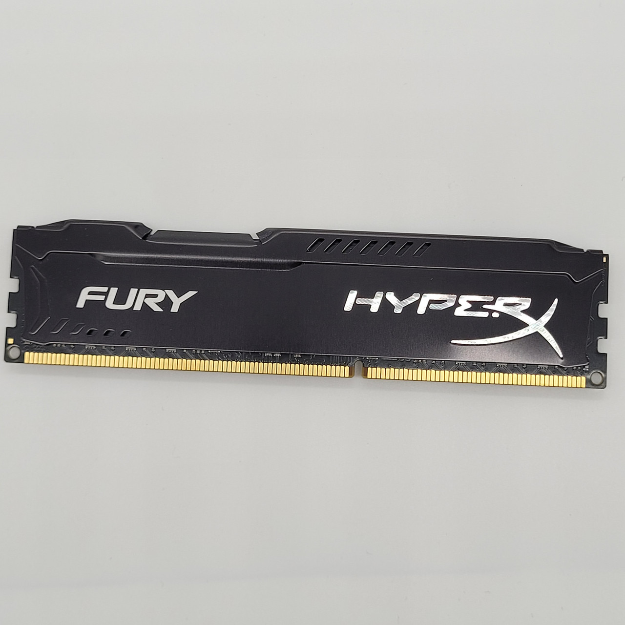 Ігрова оперативна пам'ять Kingston HyperX FURY Black DDR3 8Gb 1866MHz PC3-14900U 2R8 CL10 (HX318C10FBK2/16) Б/В