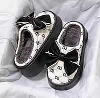 Тапули для улицы и дома Автоледи 36-37р женские тапочки молочный с мехом и черной подошвой