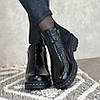 Черевики жіночі замшеві на маленькому підборі, колір чорний, фото 3