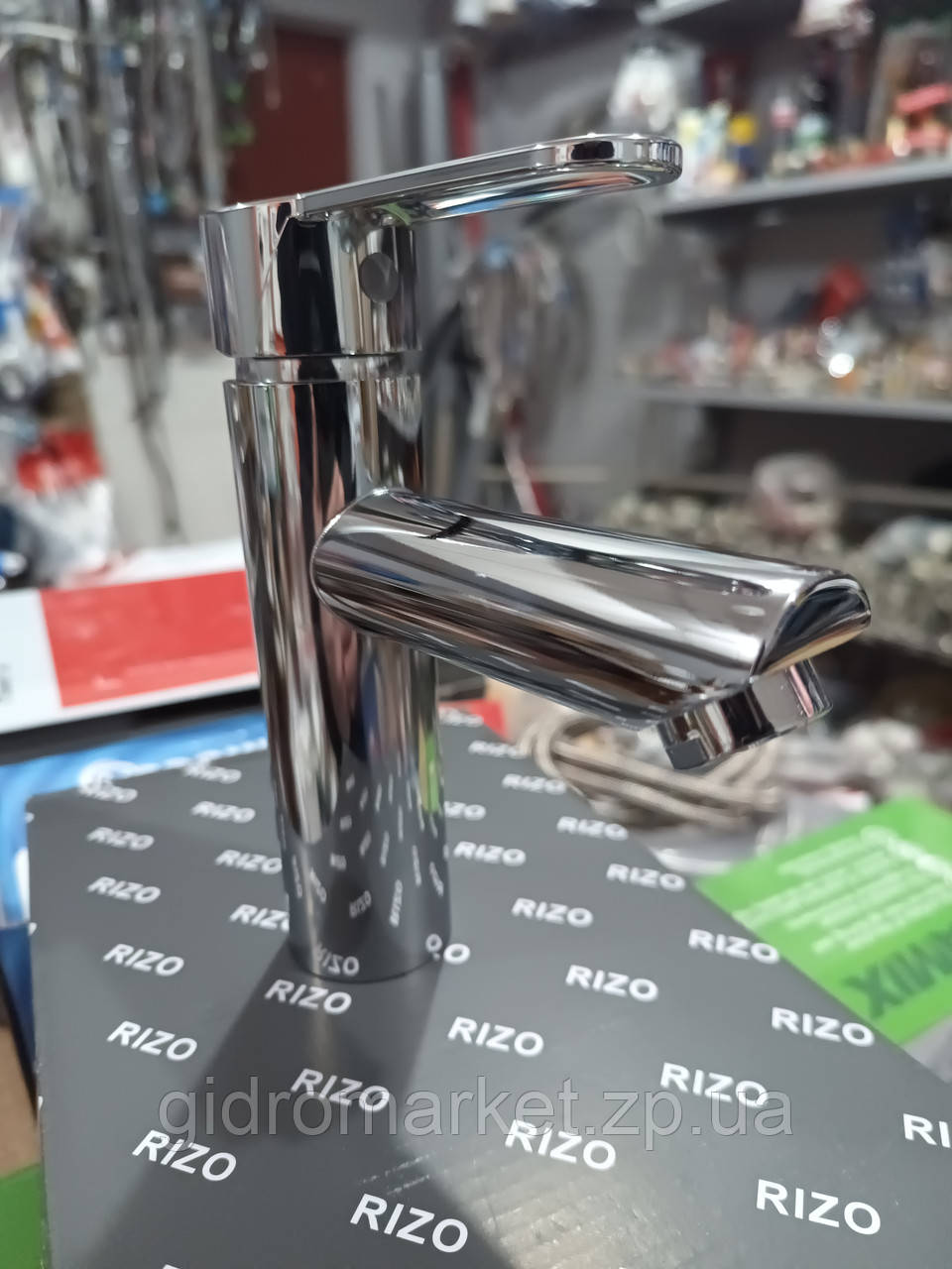 Змішувач для умивальника RIZO RC11C