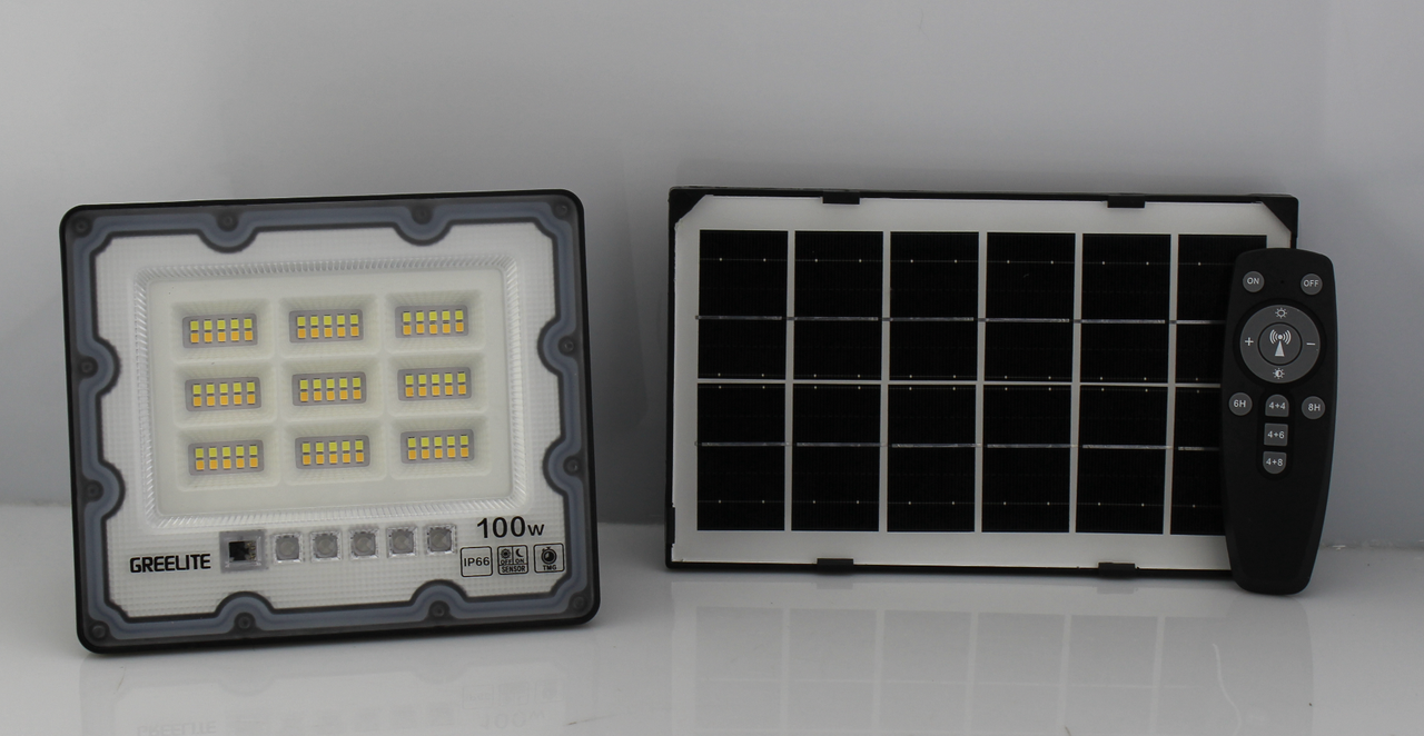 Вуличний ліхтар на стовп із сонячною панеллю100W JX 007
