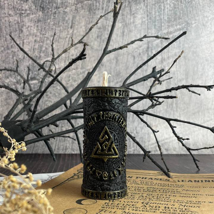 Воскова чорна свічка - Оберіг з рунами, фото 1