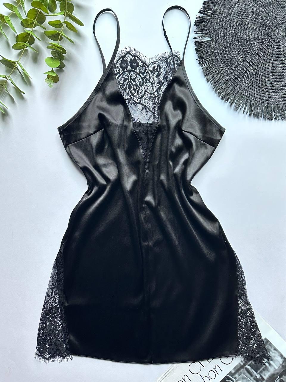 Чорний шовковий пеньюар із мереживом ТМ Exclusuve.