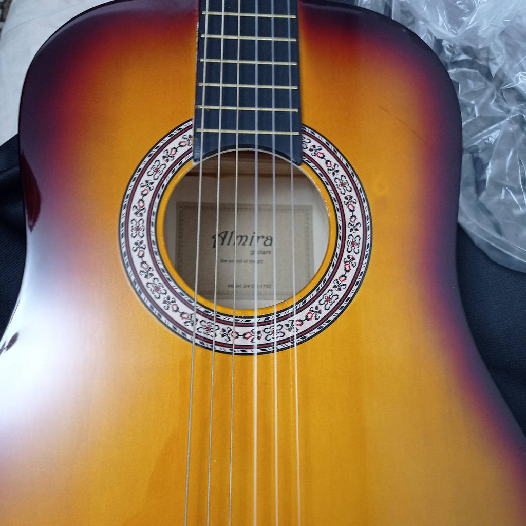 Гітара класична 3/4 Almira CG-1702 (Чехол, Копілка, Медіатор, Струна, Ключ) - фото покупців 1