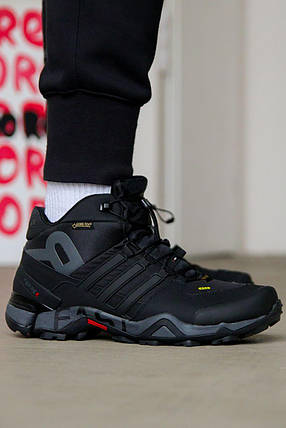 Зимові Чоловічі Кросівки Adidas Terrex Swift R GTX High / Адідас Террекс Свіфт Р Високі Чорні з Сірим (Хутро), фото 1