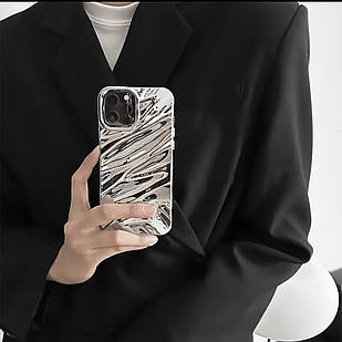 Срібний блискучий дизайнерський 3D хвилястий чохол на iPhone 13 pro