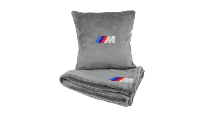 Подушка та плед в авто EVAtech із махри S для BMW M сірі MBLMPSSGV006