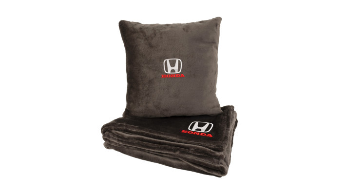 Подушка та плед в авто EVAtech із махри M для Honda коричневі MBLMPSMZV060