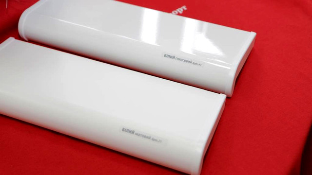 Підвіконня білий матовий і глянсовий Пластолит фото Тепловик інтернет магазин