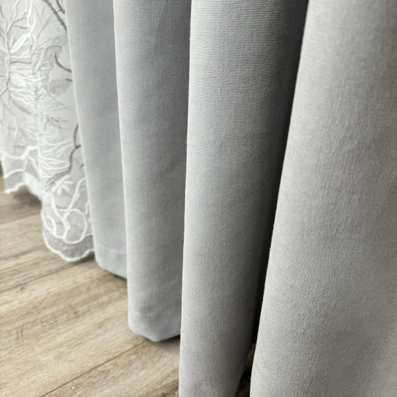 Штора мікровелюр (Petek) світло сірий №338