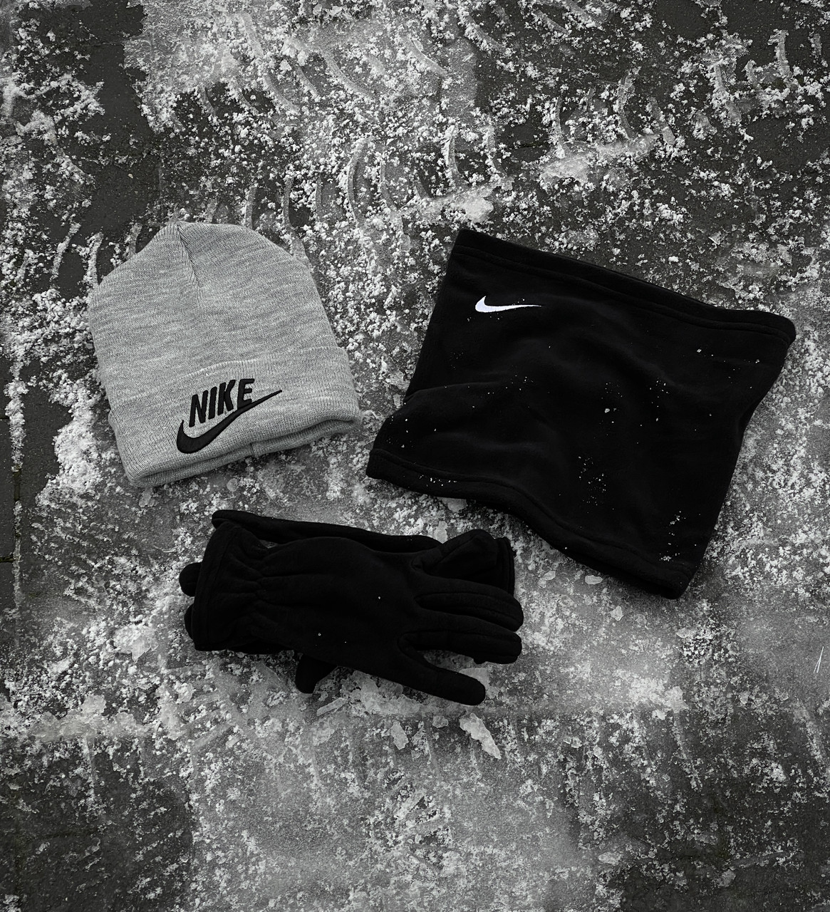 Комплект Шапка баф рукавички Nike флісовий чоловічий зимовий набір 3в1 найк сірий-чорний