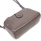 Компактна жіноча шкіряна сумка-клатч у стильному дизайні з натуральної шкіри сіра 19*12*7 см, фото 5