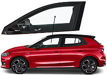 Бічне скло Skoda Fabia 2021-2025 передніх дверей ліве