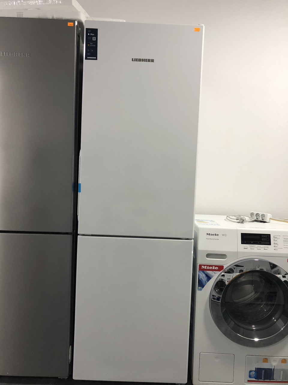 Холодильник Liebherr CNPef 4313 б/у