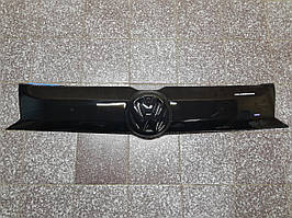 Заглушка зимова VW T5+ 2010-2015 (решітка) глянцева - Зимовий капот Фольксваген Т5+ 2010-2015