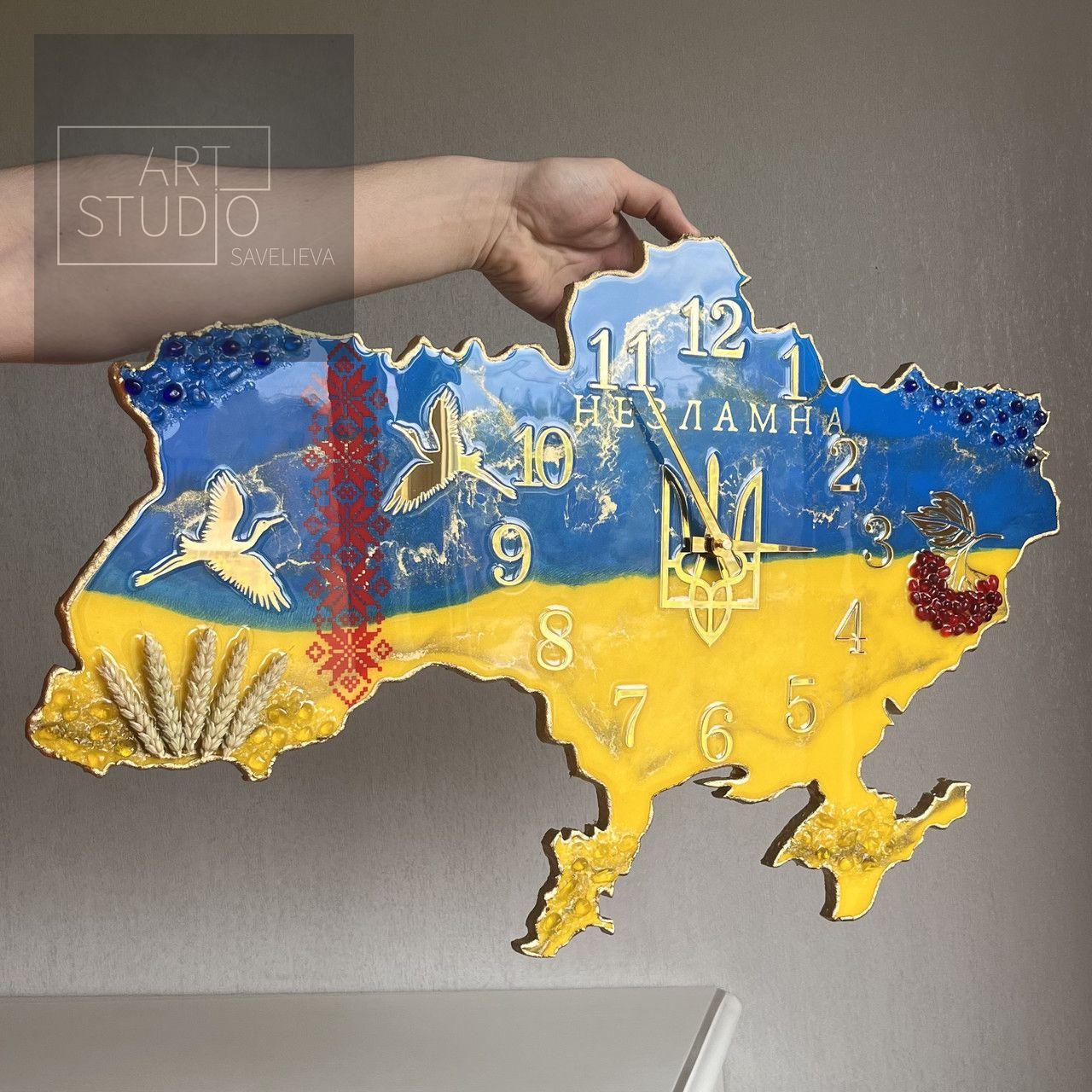 Годинник настінний з епоксидної смоли "Карта України" 40х25 см