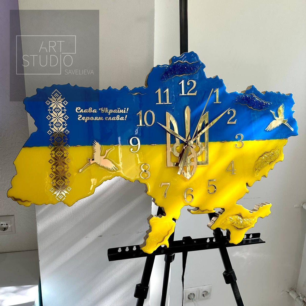 Годинник настінний з епоксидної смоли "Карта України" 40х27 см