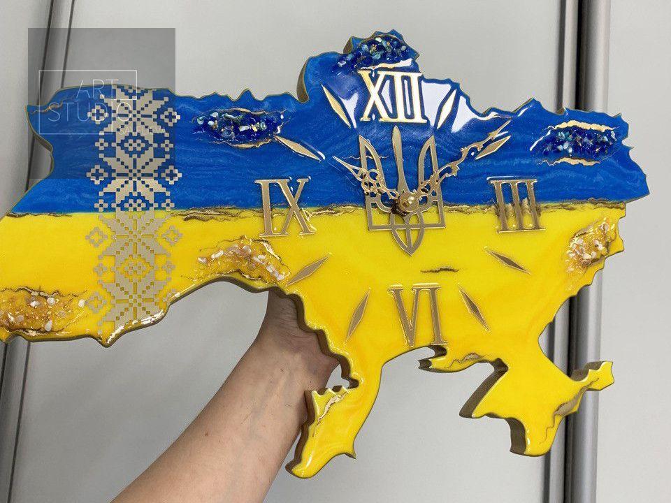 Годинник настінний з епоксидної смоли "Карта України" 40х27 см