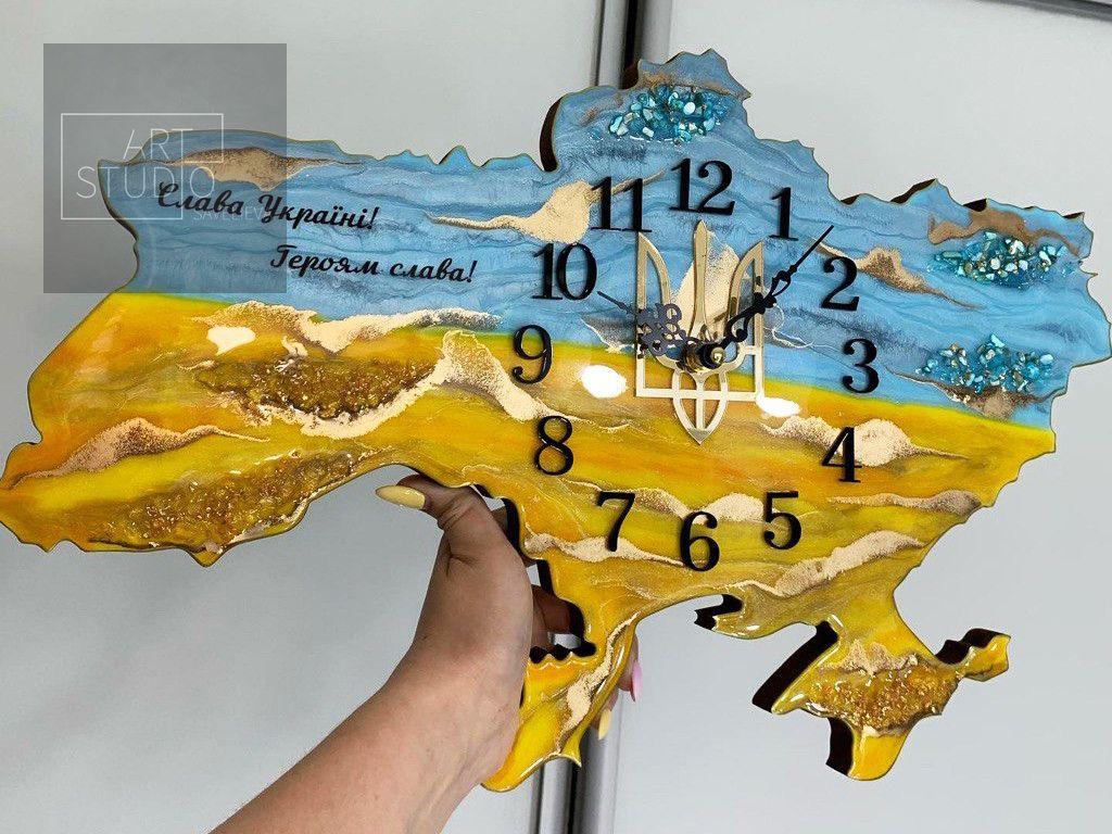 Годинник настінний з епоксидної смоли "Карта України" 40х27 см