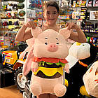 М'яка іграшка (50см) Свинка-бургер / Плюшева іграшка свинка / Іграшка-обнімашка / Іграшка-подушка, фото 2