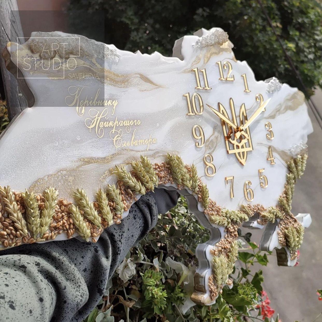 Годинник настінний з епоксидної смоли "Карта України" 40х25 см