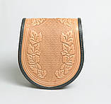 Жіноча шкіряна сумка ручної роботи з тисненим орнаментом «Калина» бежево-зелена сумка з натуральної шкіри, 20*21*8 см, фото 7